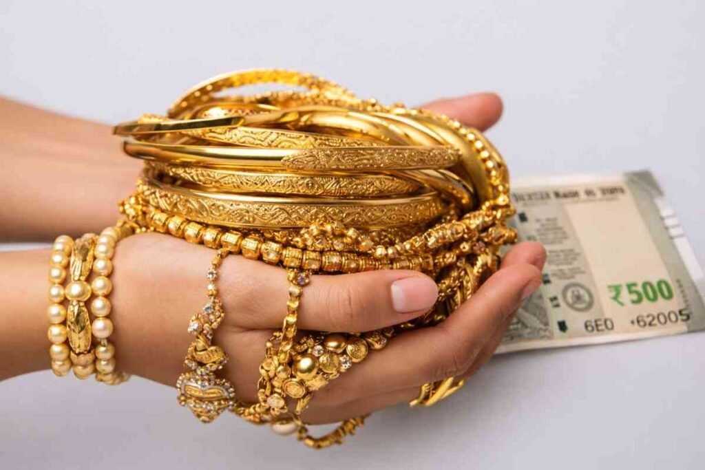 Person handing over gold jewelry to a gold buyer for evaluation without purchase receipt